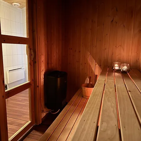 With Jacuzzi And Seaview Apartment Gjesvaer