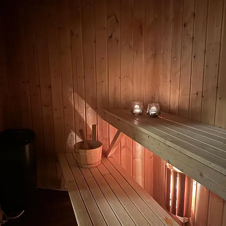 With Jacuzzi And Seaview * Gjesvær