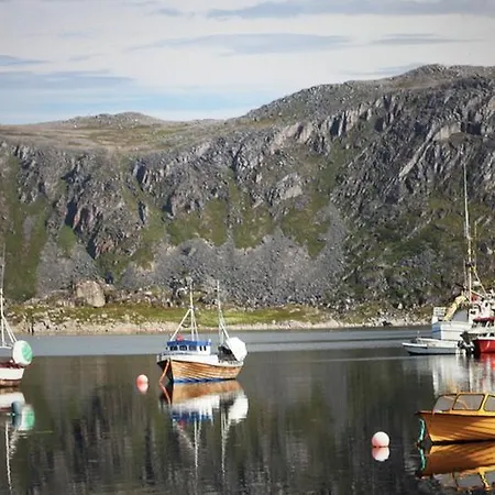 With Jacuzzi And Seaview Apartment Gjesvaer