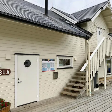 With Jacuzzi And Seaview Apartment Gjesvaer